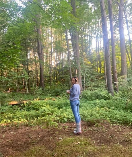 majikAF pretty model image