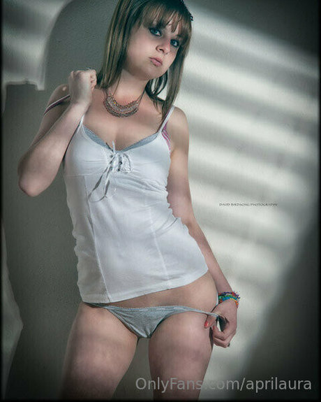 aprilaura nude pornstar pic