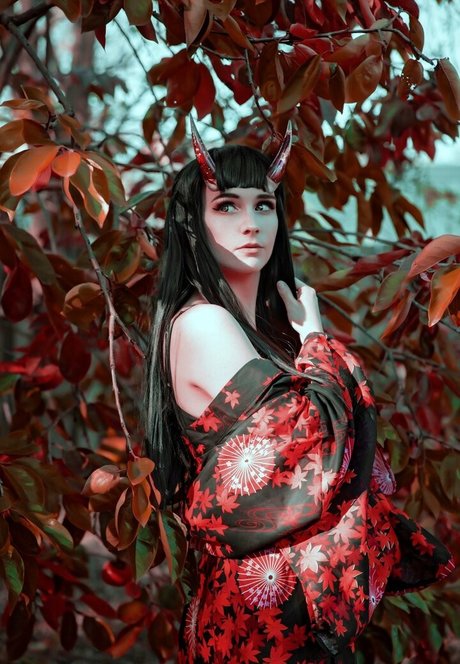 embertay exclusive model images