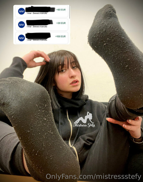 mistressstefy model naked image