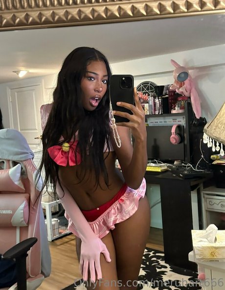 meruhart666 hot star pic
