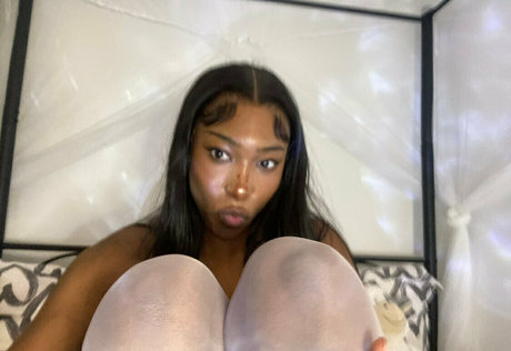 meruhart666 hd model photo