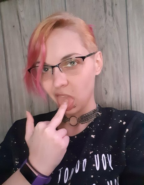 wyldestardust top model img