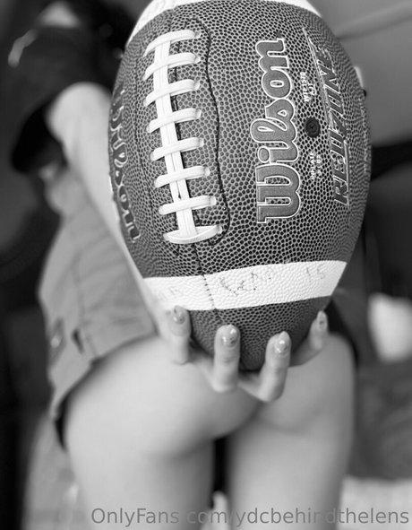 ydcbehindthelens nudes star pics