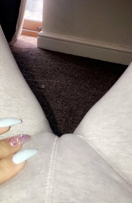 moreofscarlet pornstar pictures