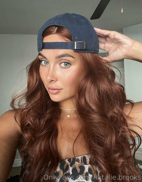 Natalie Brooks high quality actress pic