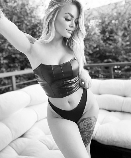 Eva dlsk model exclusive picture