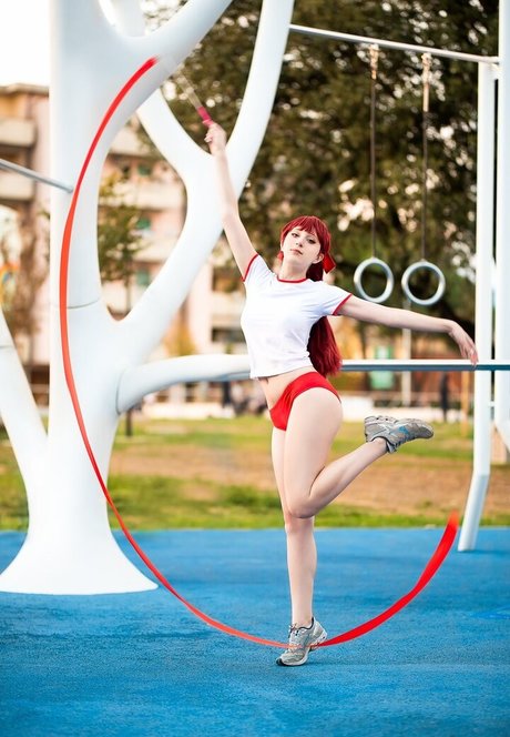 Elycoris model nude photo