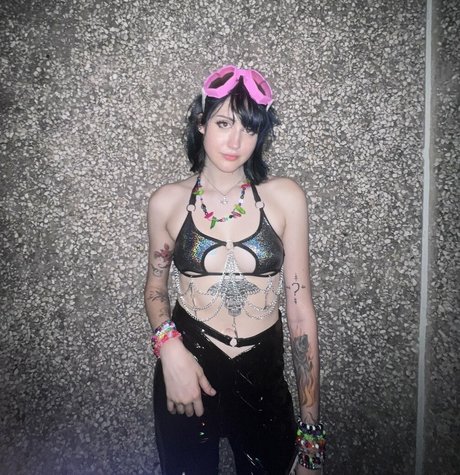 gray model exclusive photos