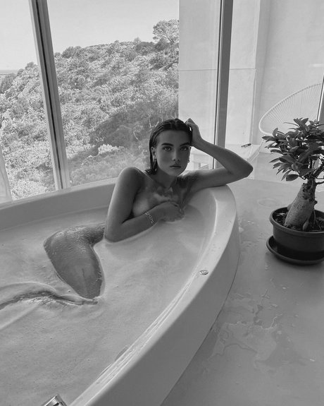 Claire Molin model exclusive pics