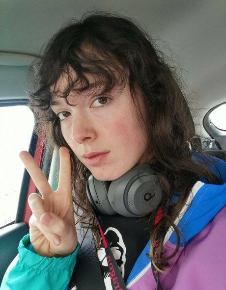 tiggerroseyfree star top pic