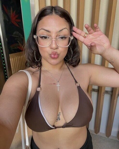 axhcaxh model xxx archive