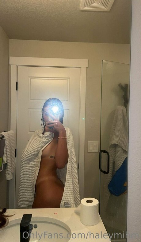 haleymihm model naked image