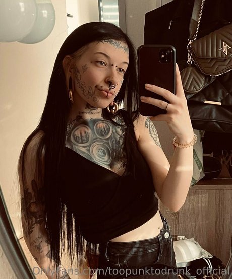 TooPunkToDrunk art pornstar gallery