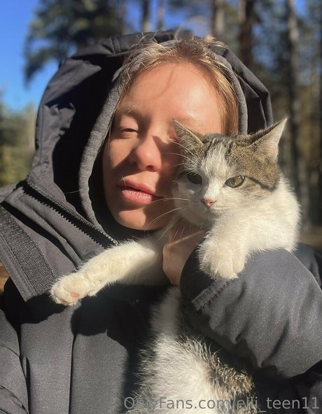 pretty elli pornstar archive