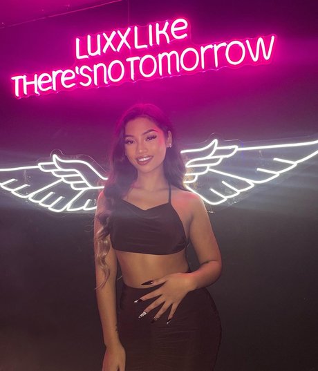 Louaira perfect actress photos