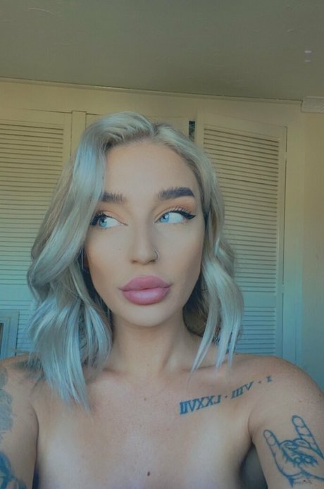 miaphilips xxx actress pic