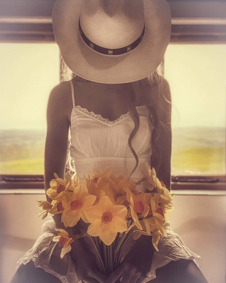 bronzed aurora perfect actress pictures