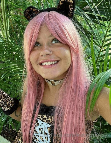 lovelyrachel2000 naked model image