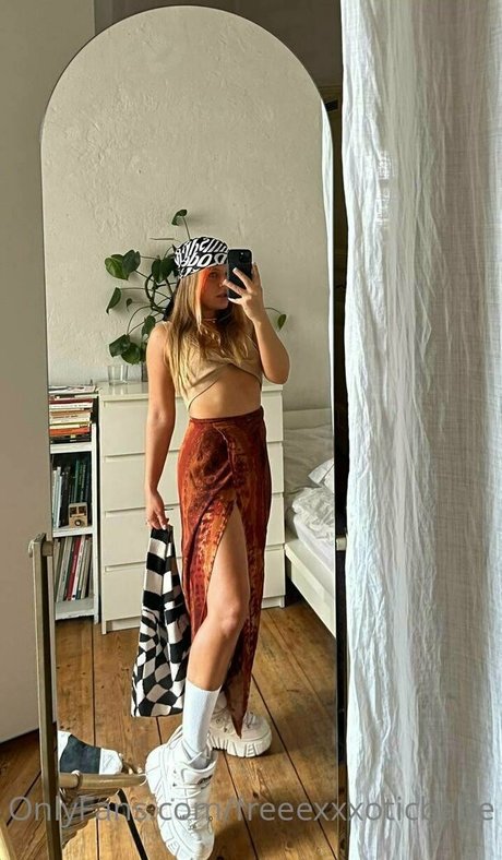 lovelyrachel2000 art model images