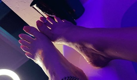 waifufeetmilkpaid sex model gallery