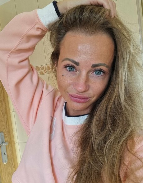 yourmonicaa high quality actress photo