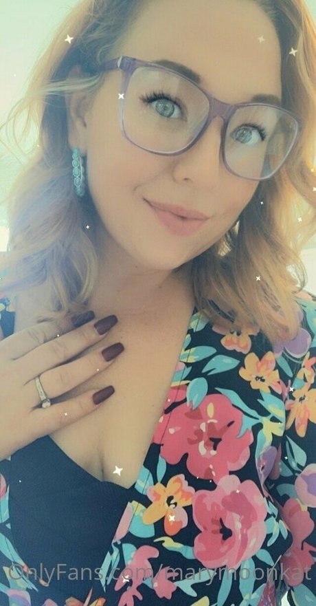 marymeadows model pornographic image