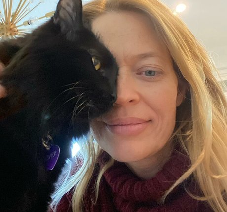 Jeri Ryan exclusive star pics