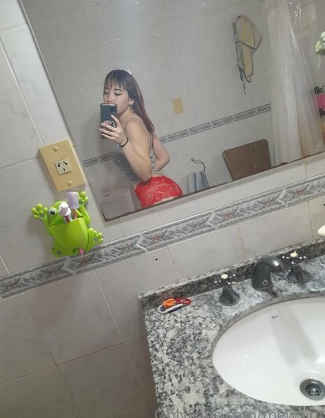 mewslut xxx pornstar pics