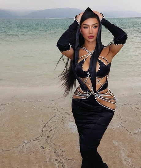 Nikita Dragun model naked gallery