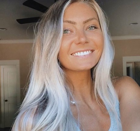 Jordan Elizabeth Profile pic