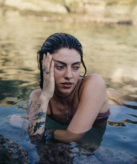 Lupe Cozzolino sexy pornstar galleries