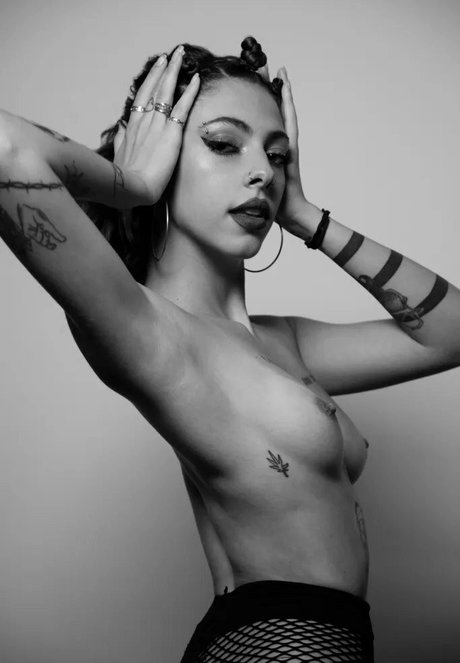 Lupe Cozzolino naked star gallery