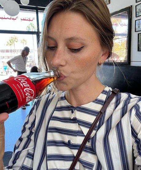 Aly Michalka exclusive pornstar pictures