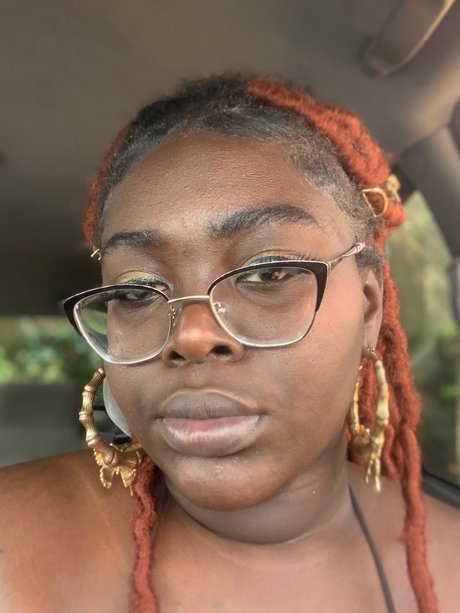 Chy s Place adult model images