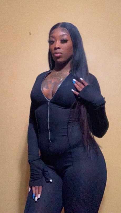 Chocolate Princess nice pornstar image