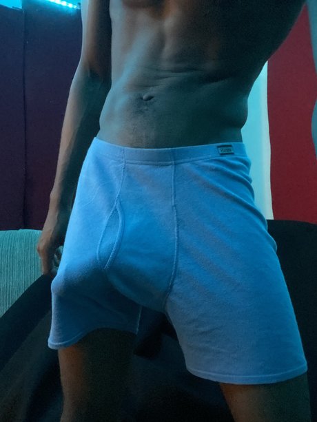 On Bro exclusive model galleries