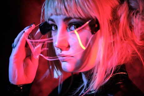 CyberCarli star sexy img