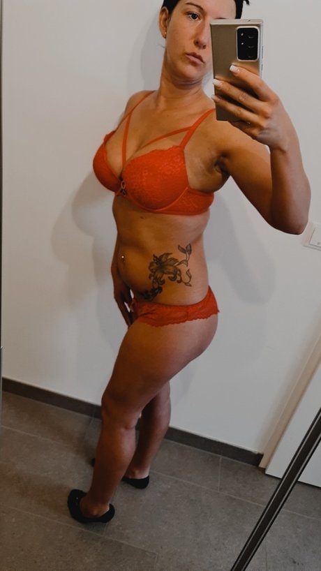 DaisyAngel star pornographic images