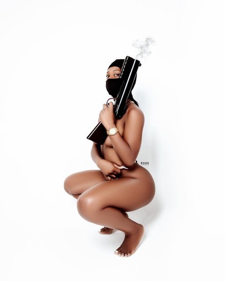 Coochie Bandit sex star images