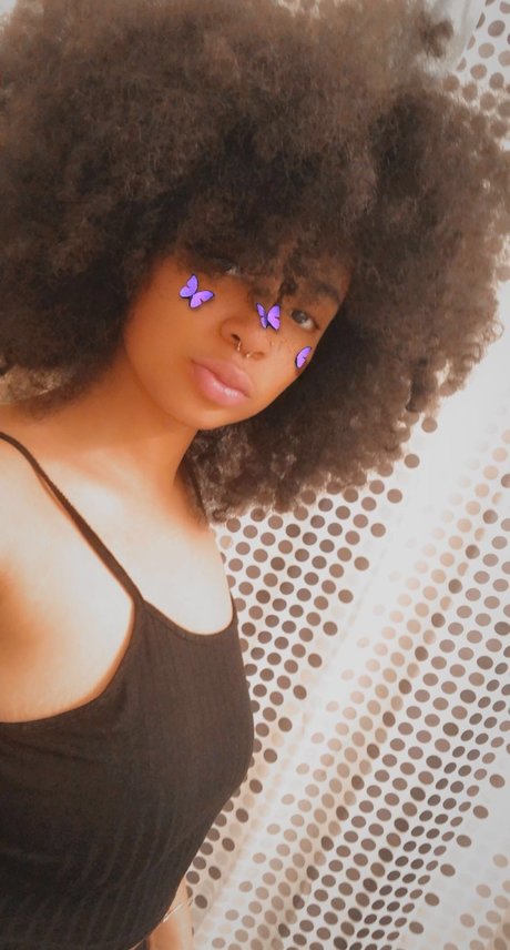 PrettyLightSkinThang star top pictures