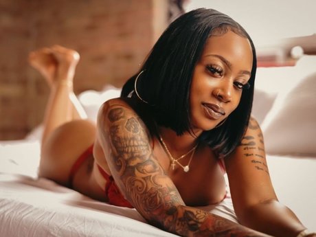 Slim free_ sex model pictures