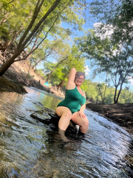 Prettykee nice model img