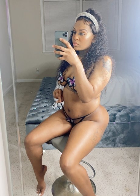 Shiesty Mami_ nude pornstar photo