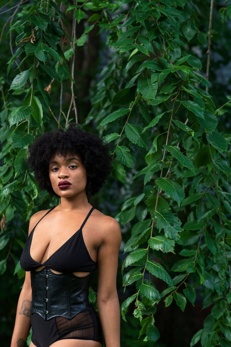 Puma Luna pretty model image