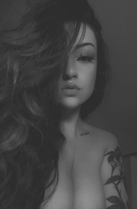 Cherrie Pie free pornstar image