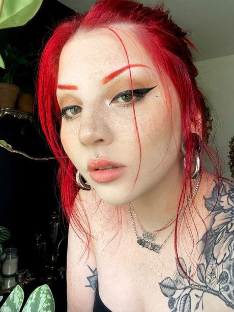 Scayreycat model porn pic