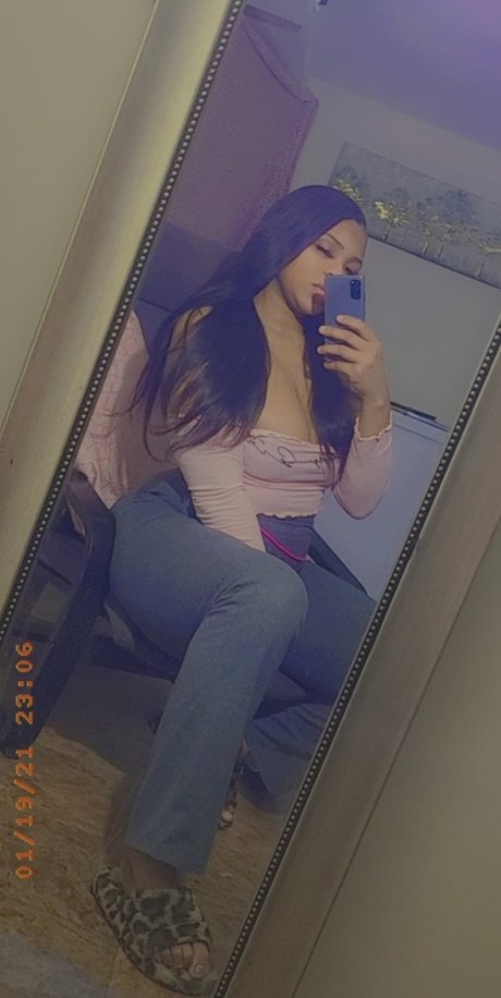 Nodia Sav pornstar photo