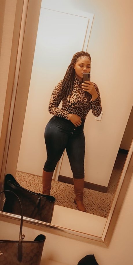 Nodia Sav pornstar hot img