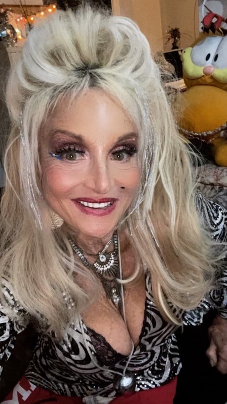 Debbie Does model free img